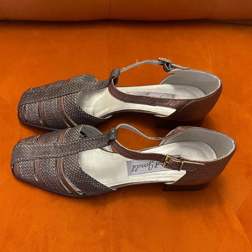 Margaret Jerrold Brown Mary Jane T-strap Shoes - Picture 6 of 8